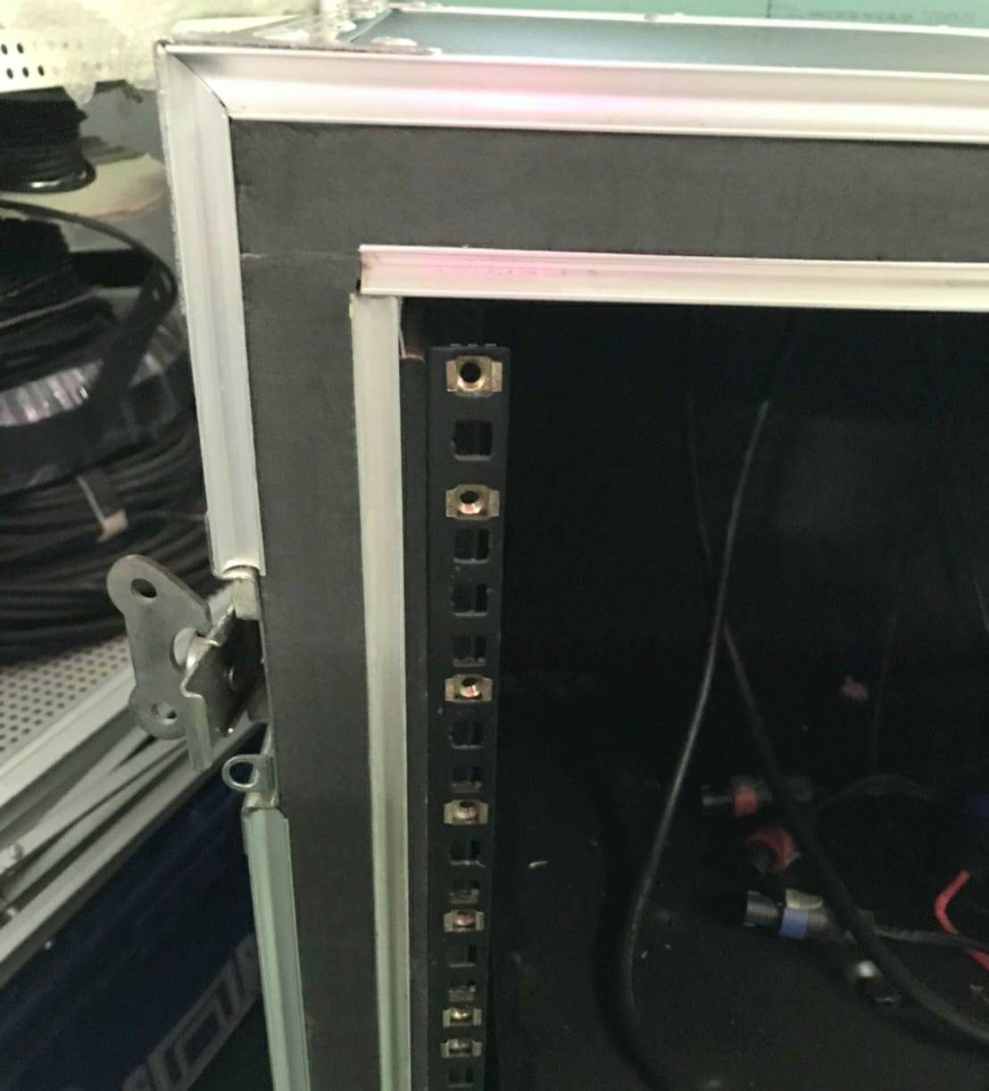 Sw Rack ชุดน็อตยึดแท่นติดแร็ค (แพ็ค 50 ชุด) - SW RACK & CASES ร้านสังวาลย์ แร็ค ...