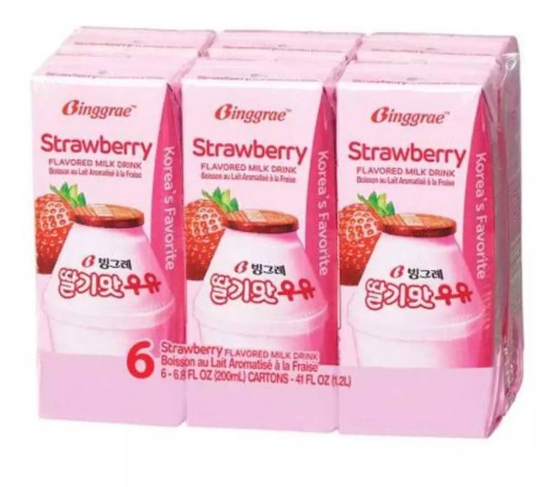 นมสตรอว์เบอร์รี่เกาหลี Bingrae Strawberry Flavor Milk 200g. แพ็ค 3 ชิ้น (3 pcs)