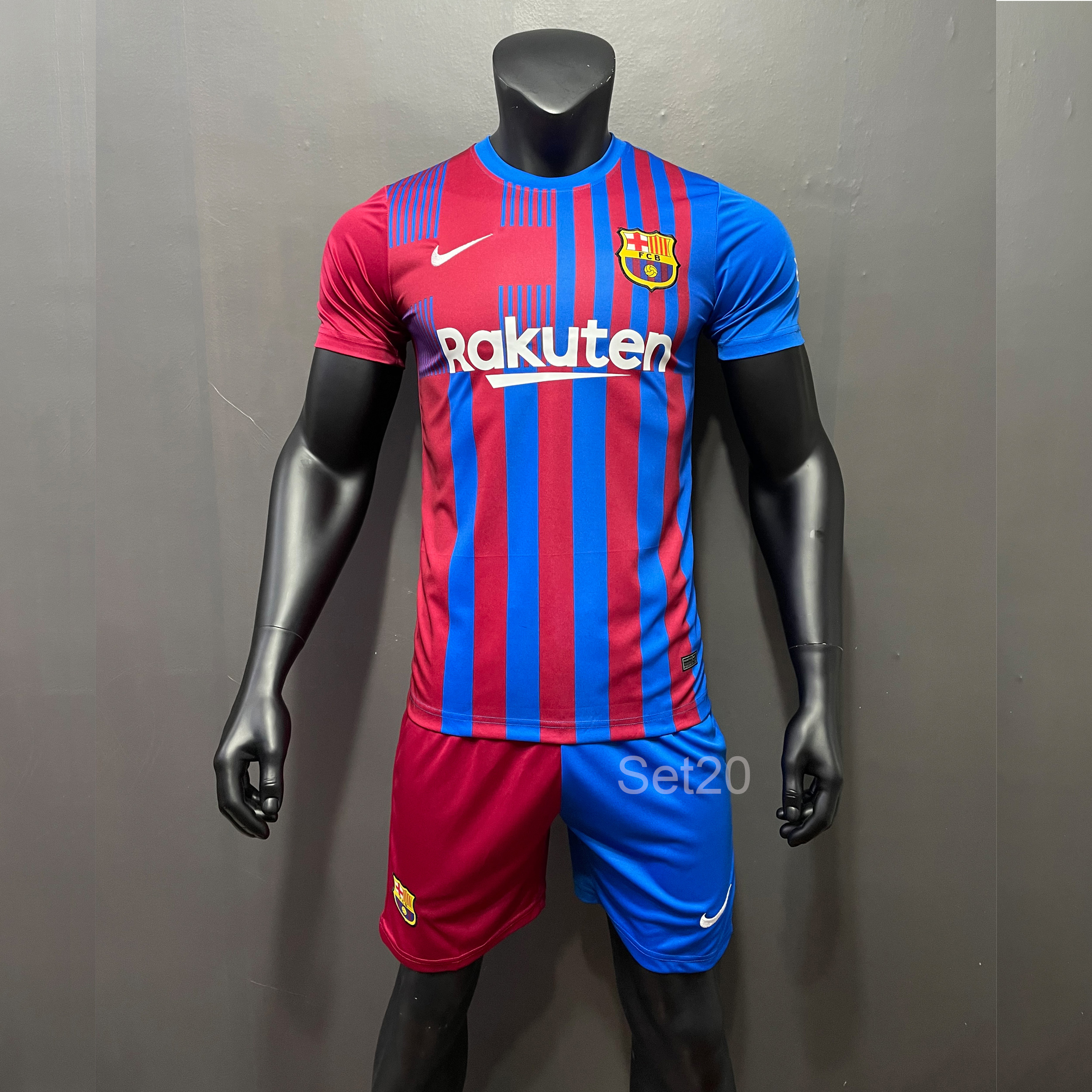 ชุดกีฬาผูู้ชาย ชุดบอล ชุดสโมสรฟุตบอลSet Barcelona ฤดูกาล 21/22 (เสื้อ+กางเกง) ทีมบาสเซโลน่า เนื้อผ้าโพลีเอสเตอร์ งานเซตเกรด A