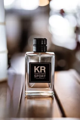 น้ำหอมผู้ชาย KR Handsome Perfume(ขวดใหญ่100ml.) น้ำหอมที่ผู้ชายตามหาหัวเชื้อนำเข้าจากฝรั่งเศษ