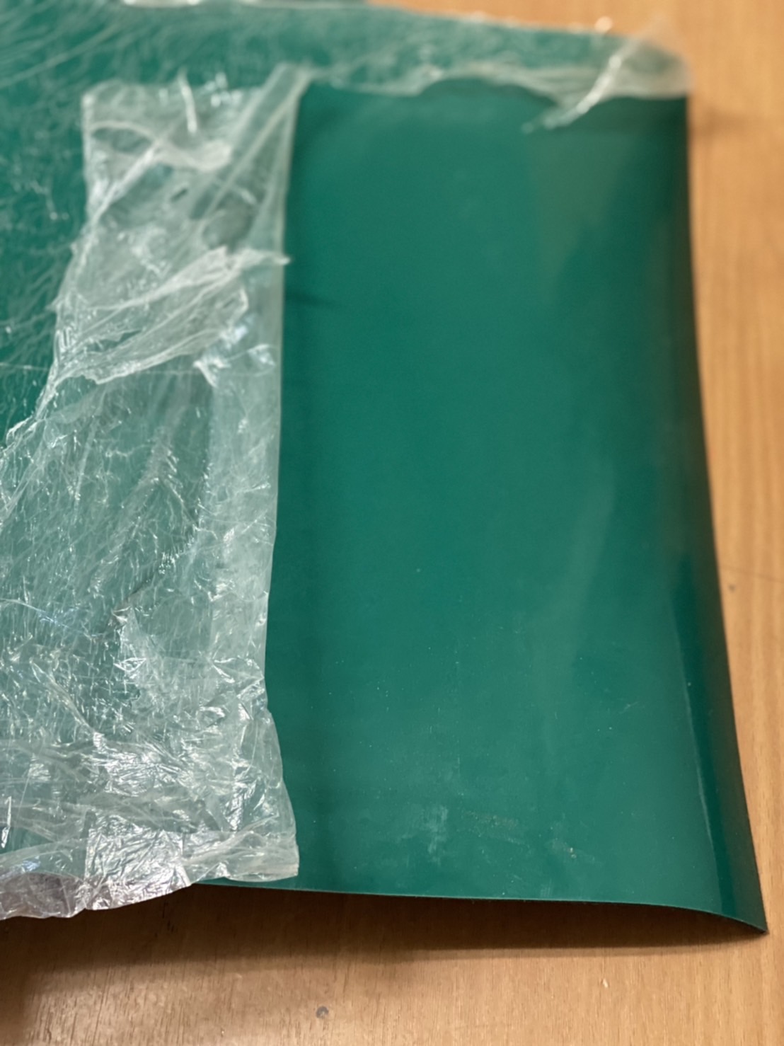 แผ่นยางปูโต๊ะ แผ่นยางป้องกันไฟฟ้าสถิตย์ ESD Green mat ESD mat ESD