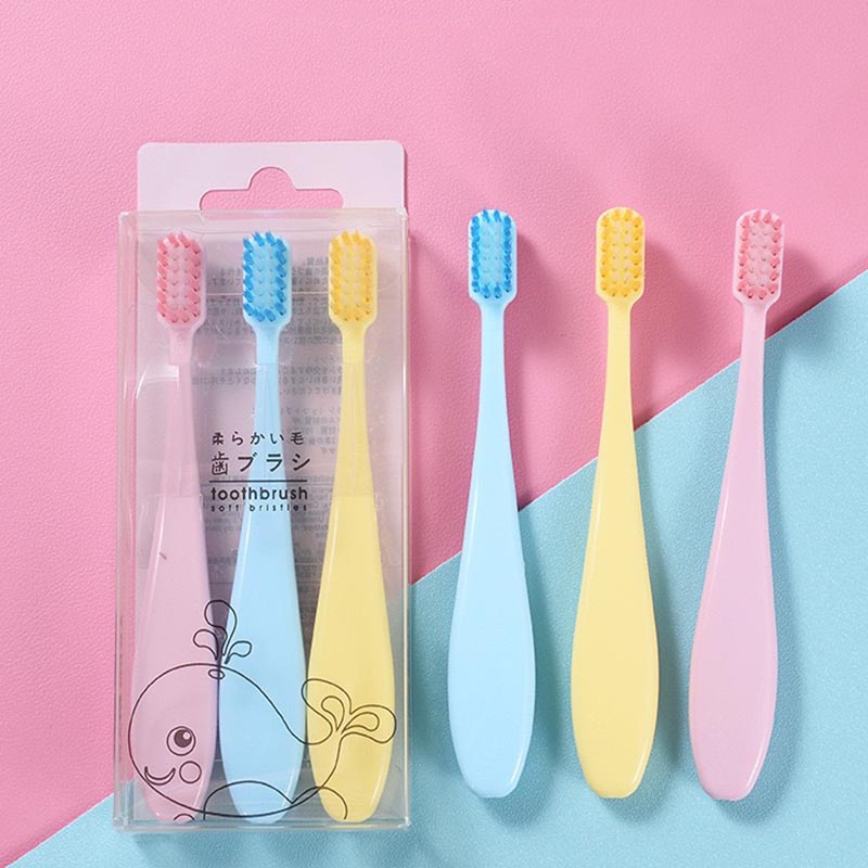 3 ชิ้น แปรงสีฟันสำหรับเด็กเล็ก 9 เดือนขึ้นไป Design by Japan