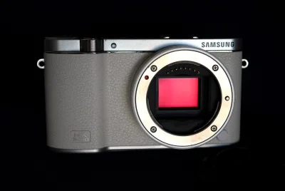 Samsung NX NX3000 20.3MP DSLM Camera White Body, Wi-Fi, NFC