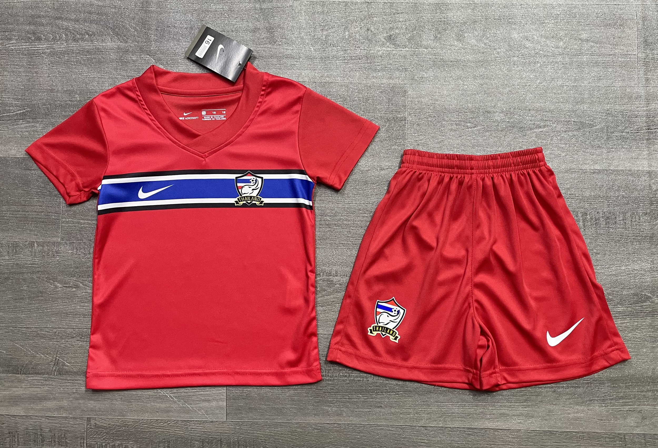 เสื้อฟุตบอลเด็ก ชุดกีฬาเด็ก เสื้อบอลเด็ก เสื้อบอลเด็กผู้ชาย  เสื้อออกกำลังกายเด็ก ทีม Chang Thailand Red