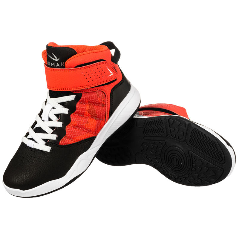 รองเท้าบาสเกตบอล รองเท้าบาส รองเท้าบาสเก็ตบอล ชุดกีฬา บาสเก็ตบอล อุปกรณ์บาสเก็ตบอล TARMAK สีแดงดำ