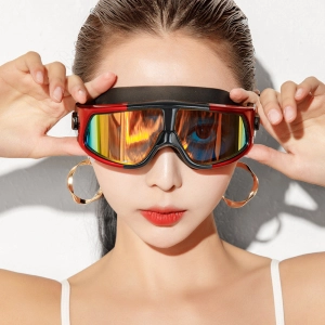 ภาพหน้าปกสินค้าB.h.t แว่นตาว่ายน้ำ ผู้ใหญ่ Goggles แว่นตาว่ายน้ำสำหรับผู้ชายและผู้หญิง แว่นตาดำน้ำ การชุบ สีต่างๆให้เลือก ที่เกี่ยวข้อง
