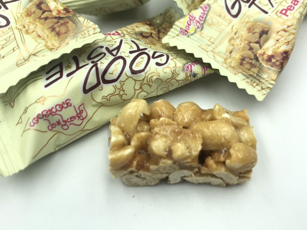 ขนมถั่ว ขนมถั่วพม่า Peanut Brittle 1 ห่อมี 30 ชิ้น น้ำหนัก 210 กรัม Good Taste อร่อยสุด ๆ ได้ลองแล้วจะติดใจ Product Of Myanmar