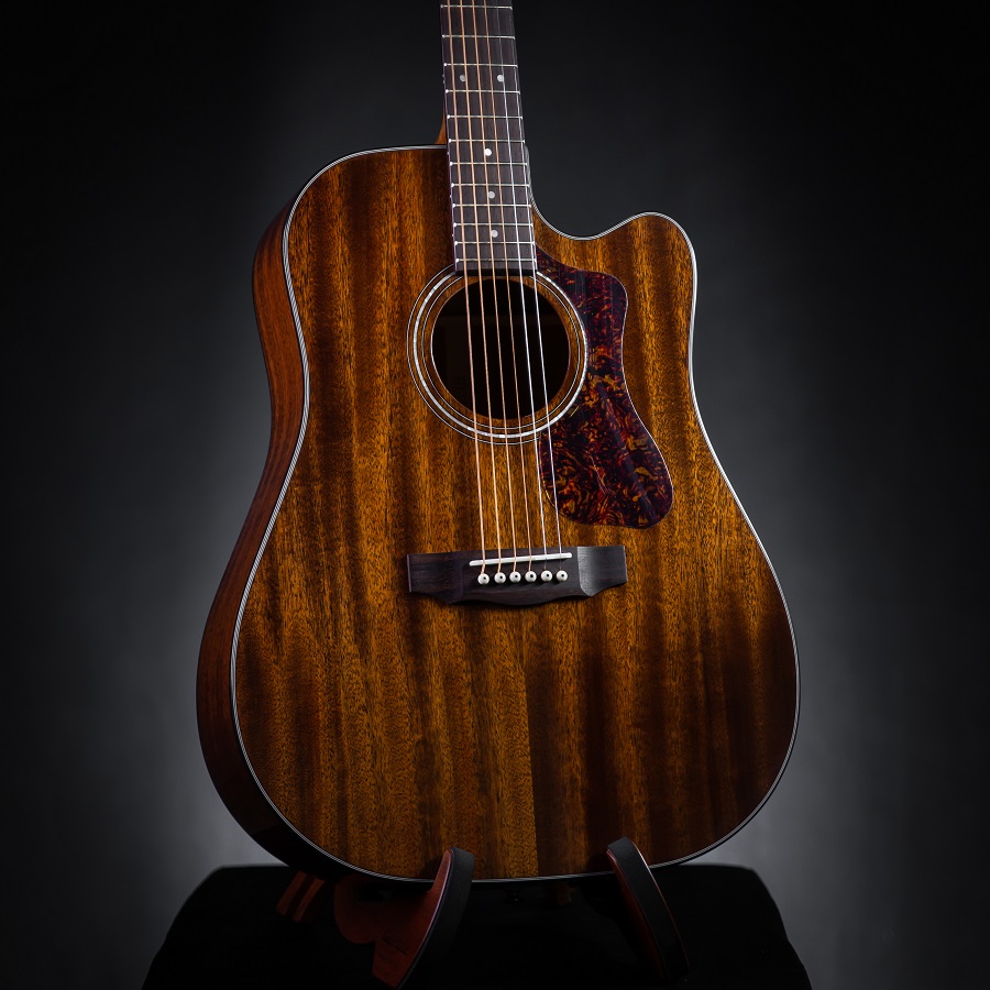 Guild D-120CE กีตาร์โปร่งไฟฟ้าทรง Dreadnought สเปค All Solid African Mahogany I พร้อมกระเป๋า