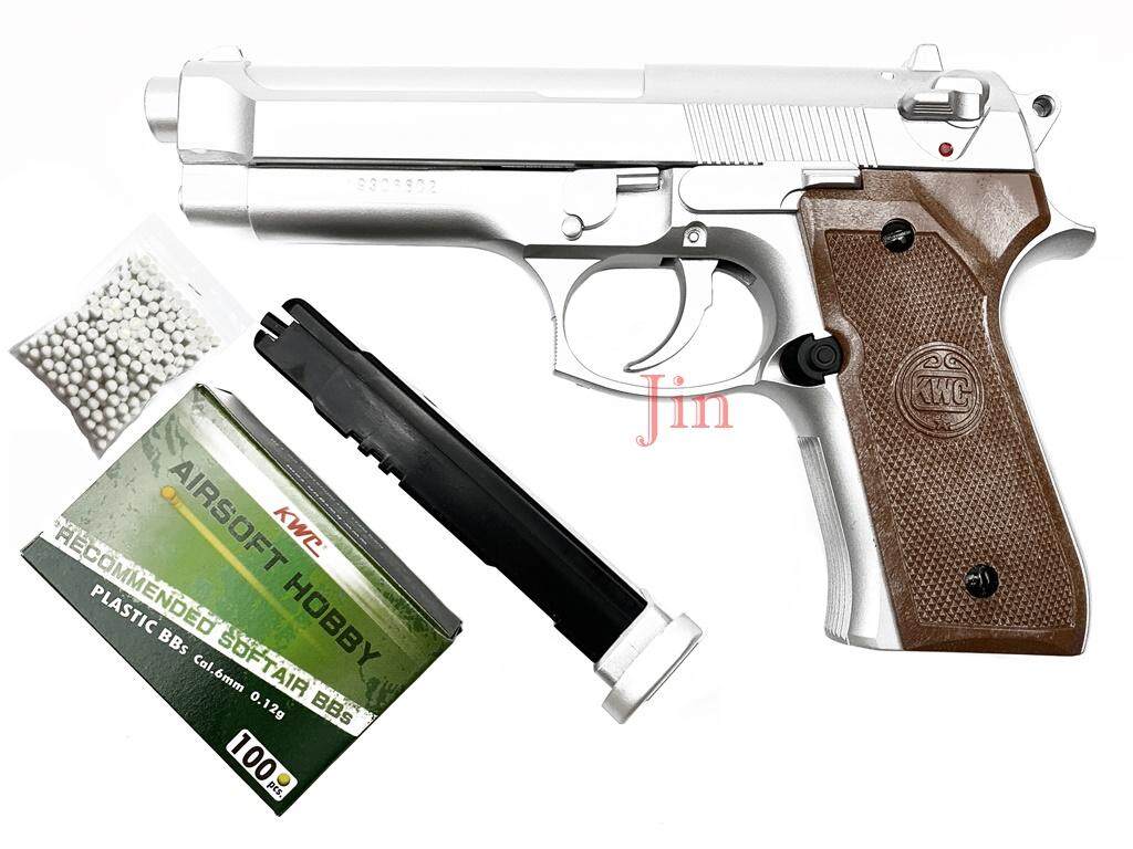 ปืนบีบีกันอัดลม ชักยิงทีละนัด Kwc (m92 Model) สีเงิน ของแท้จาก Made In Taiwan ง้างนกได้ มีเซฟตี้  ฟรี  ลูกเซรามิค 400 นัด. 