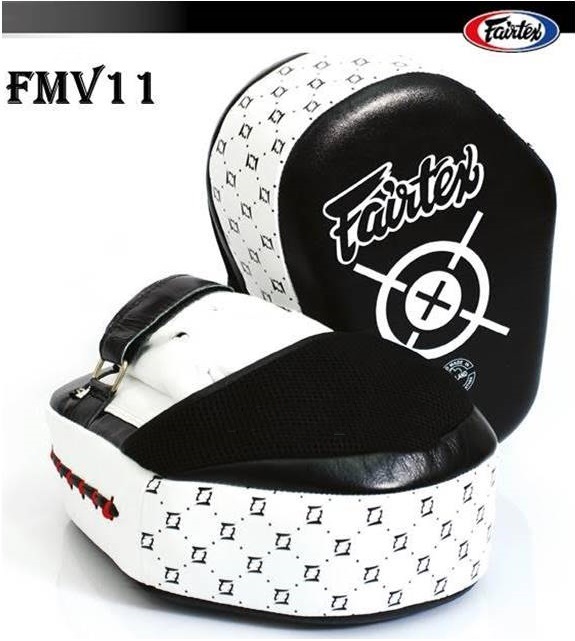 Fairtex focus mitts Ultimate Aero FMV11 Black-White for Training Muay Thai MMA K1 เป้ามือแฟร์แท็กซ์ สีดำ - ขาว สำหรับเทรนเนอร์ ในการฝึกซ้อมนักมวย