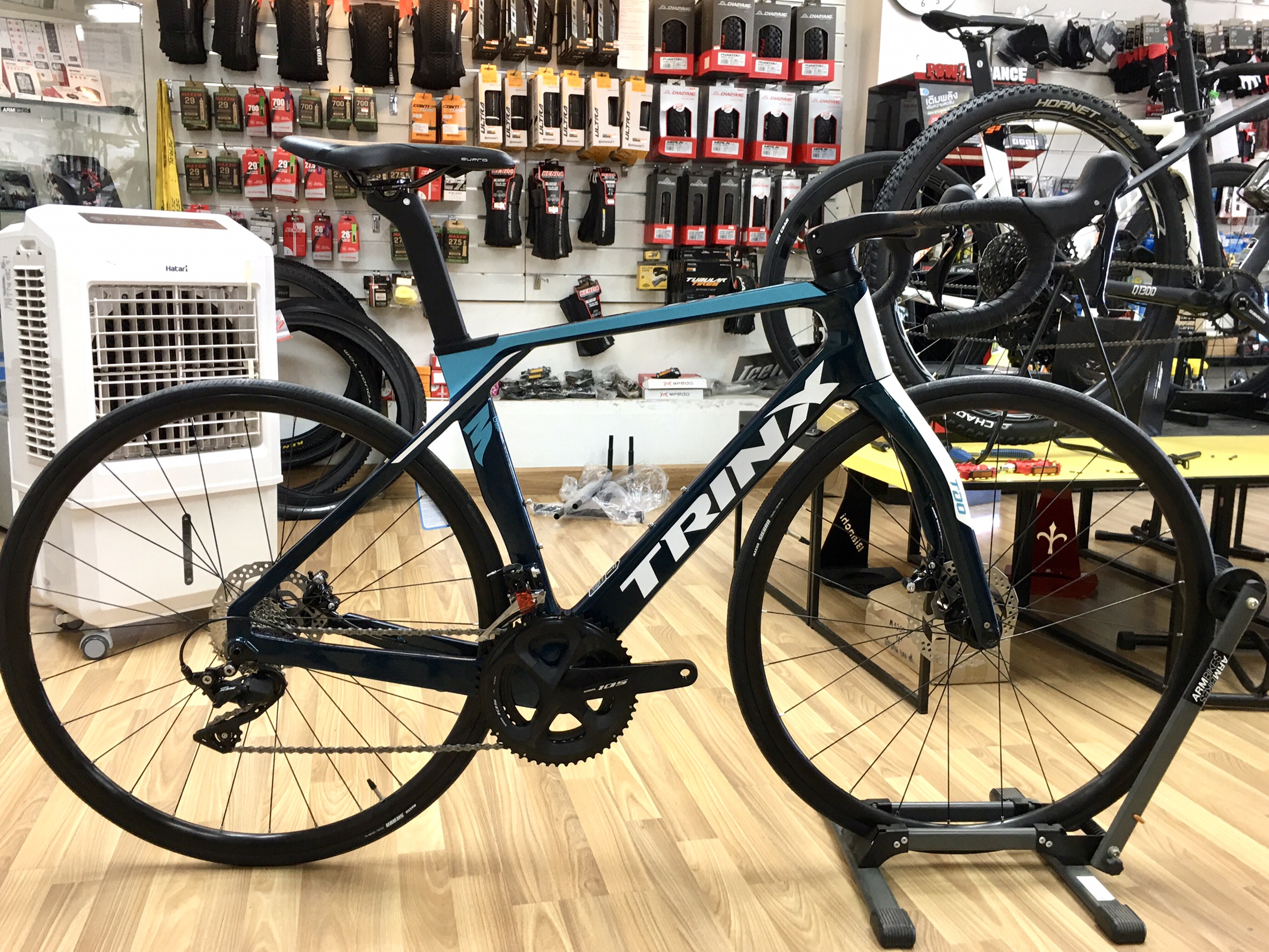 TRINX TDO เสือหมอบเฟรมคาร์บอน Shimano R7000 Disc ดิสน้ำมัน