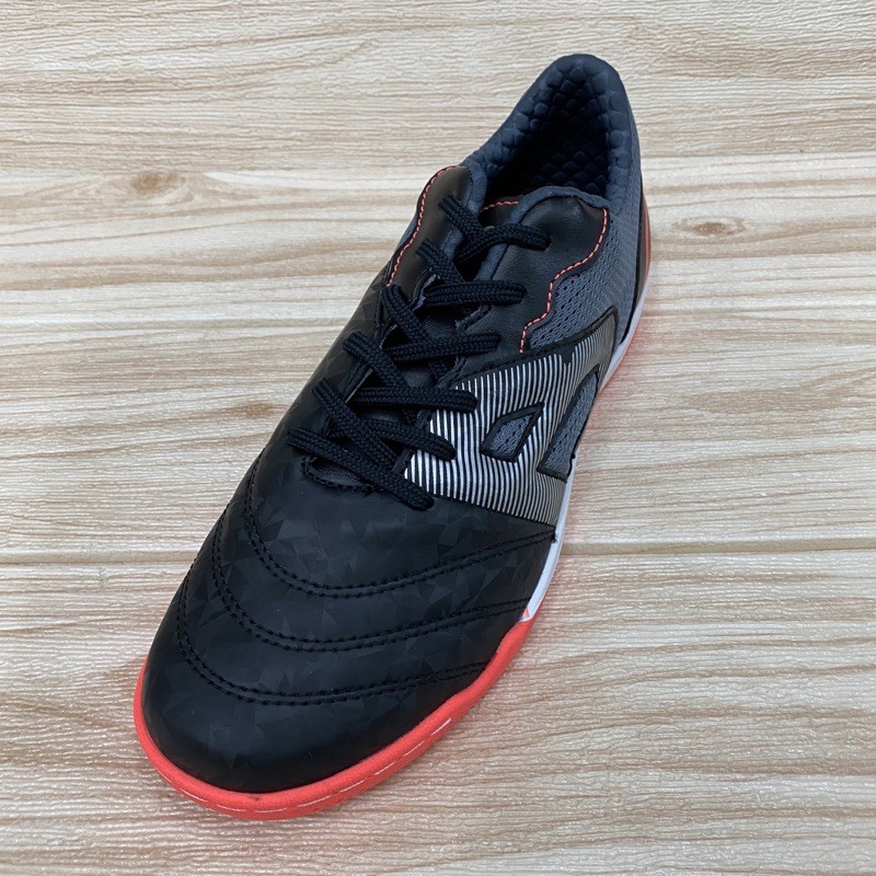 Breaker BK1222 รองเท้าฟุตซอล (37-45) สีดำ