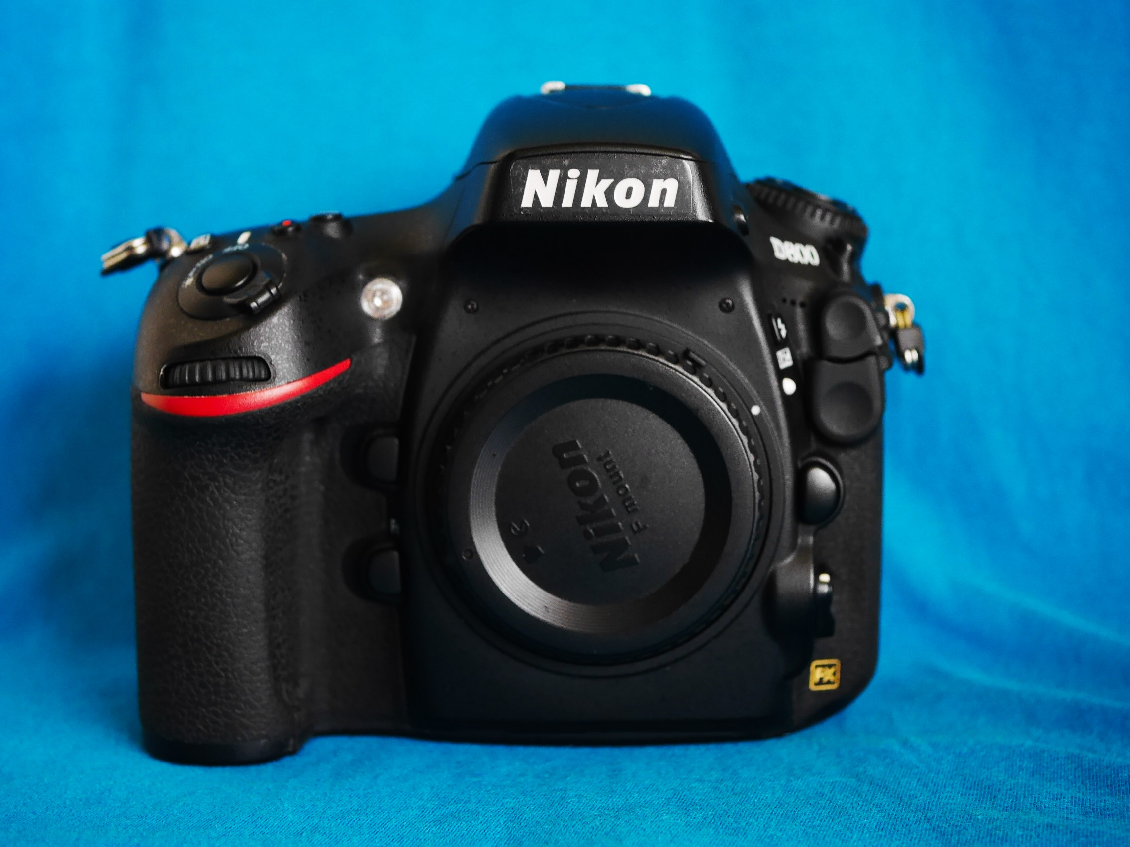 Nikon D800 36.3MP Professional DSLR Camera - ตัวกล้อง Black Body, Dual card slots, Full Frame Digital SLR CMOS FX-Format