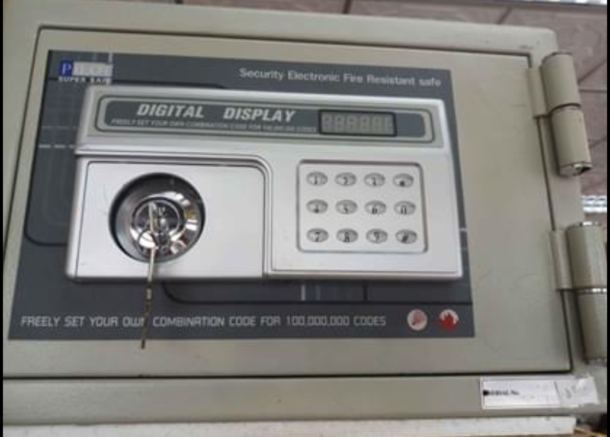 ตู้เซฟนิรภัย Pilot เจาะยึดผนังพื้นได้ ตู้เซฟ digital safe เปลี่ยนรหัส