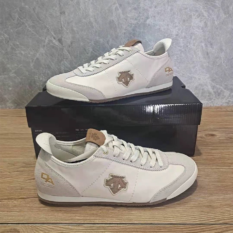 Descente DESCENTE ใหม่ รองเท้าผ้าใบลําลอง เหมาะกับการเล่นกีฬา แฟชั่นฤดู