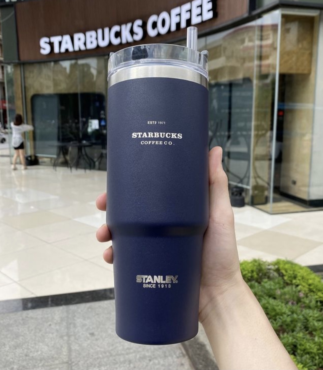 รุ่นใหม่ล่าสุด แก้ว Stanley+Starbucks Navy Collection พร้อมหลอด ขนาดความจุ  30 oz | Lazada.co.th