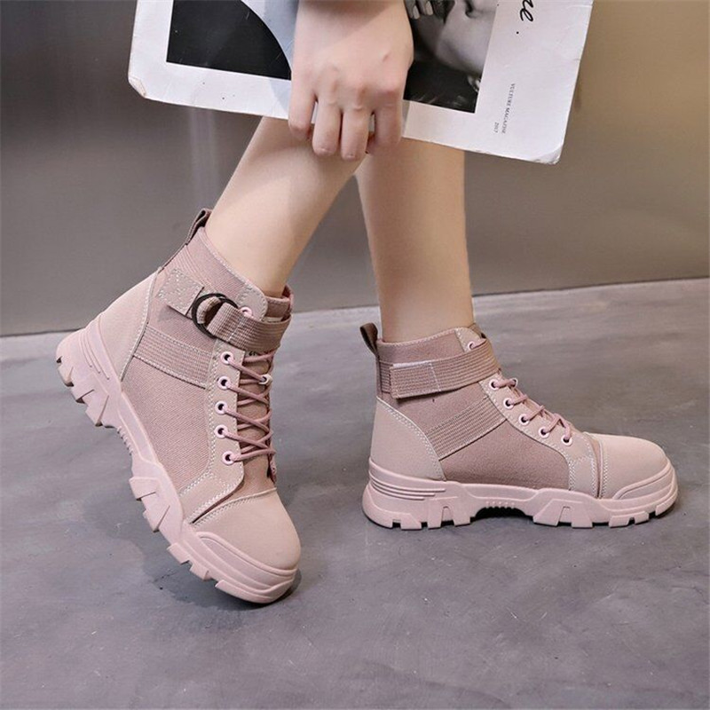 รองเท้าบูทผู้หญิงแฟชั่นสีชมพูหวาน 2021 รองเท้ามาร์ตินใหม่ผู้หญิงฤดูใบไม้ร่วงแฟชั่นรองเท้าลำลองผู้หญิงเทรนด์แฟชั่นทุกคู่