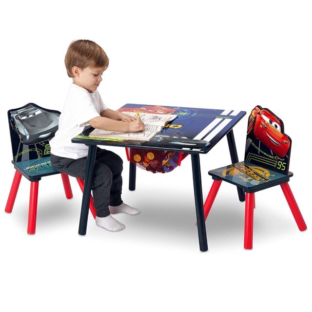 โต๊ะเขียนหนังสือ แมคควีน คาร์ส พร้อมช่องเก็บของ Disney Pixar Cars Wood Kids Storage Table and Chairs Set- Delta Children