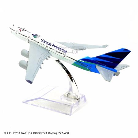 Naynaeshop โมเดลเครื่องบิน GARUDA INDONESIA Boeing 747-400 (16 cm)