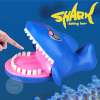 ฉลามงับนิ้ว ฉลามมีไฟและเสียง Shark Biting her