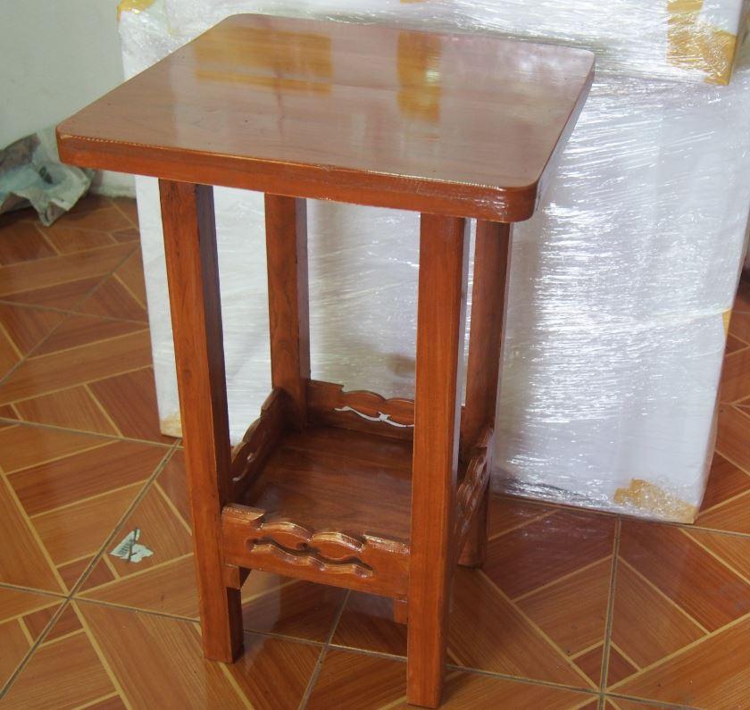 CProduct โต๊ะข้างไม้สักทอง โต๊ะวางของ โต๊ะข้างเตียง โต๊ะข้างโซฟา พร้อมชั้นวางของ สีทองเเดงอิฐเคลือบเงา ขนาด 38x38 ซม. สูง 60ซม.