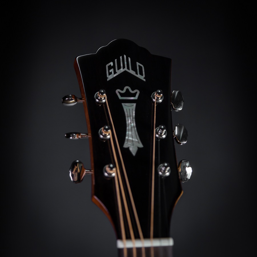 Guild D-120CE กีตาร์โปร่งไฟฟ้าทรง Dreadnought สเปค All Solid African Mahogany I พร้อมกระเป๋า