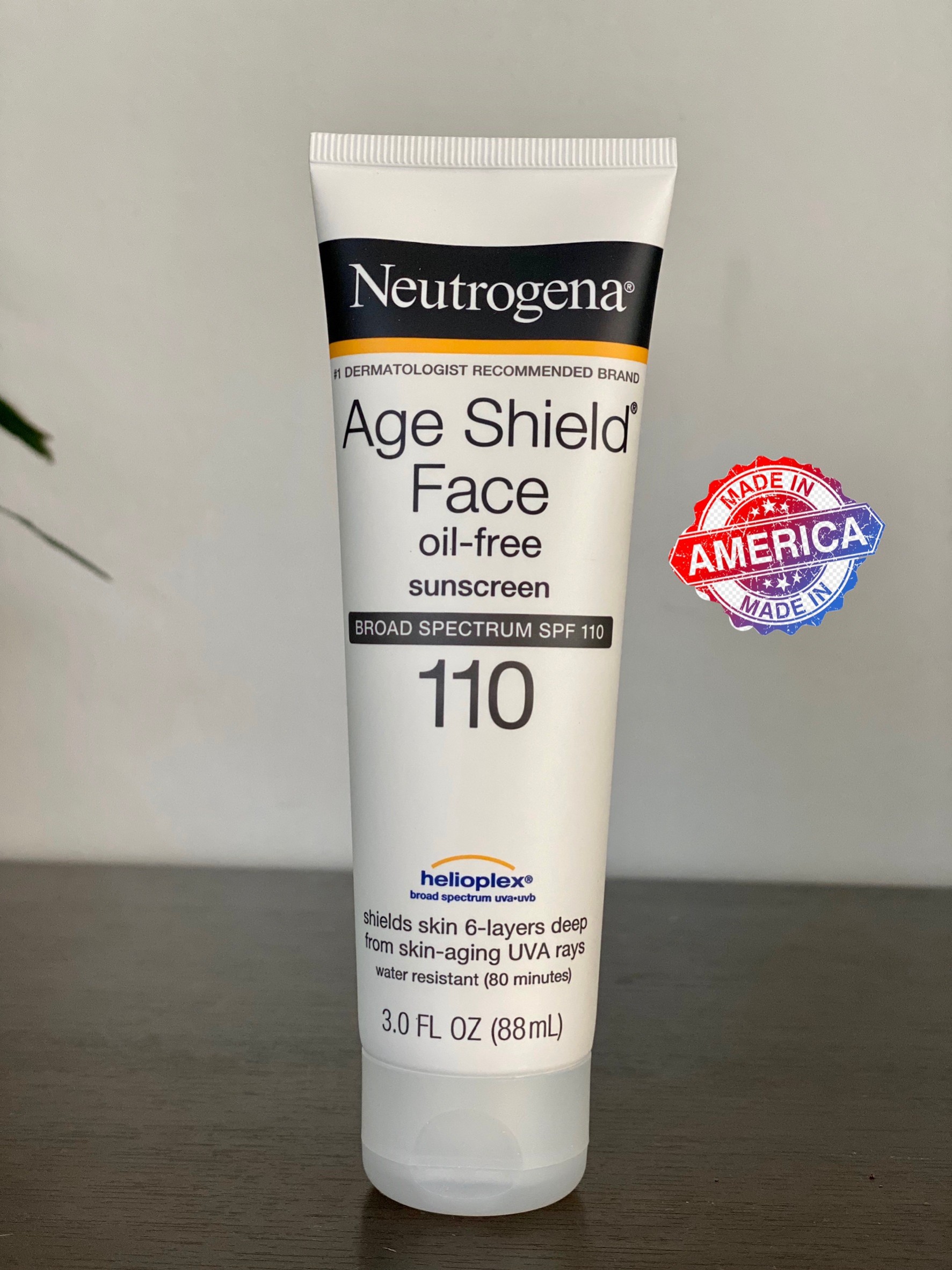 (EXP-2024-USA) Neutrogena, Age Shield Face, Oil-Free Sunscreen, SPF 110 /88ml ครีมกันแดดตัวท็อปจากอเมริกาของแท้
