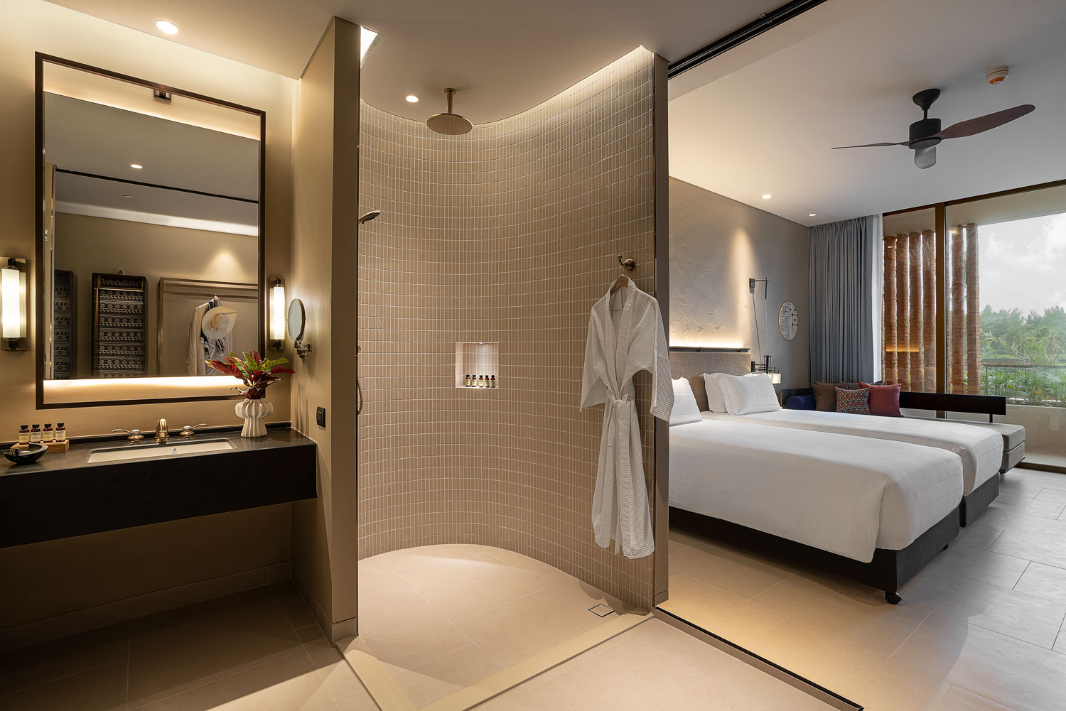 [e-voucher] Pullman Khao Lak Resort - 2D1N Deluxe Room with Breakfast ที่พัก 2 วัน 1 คืนห้องดีลักซ์รวมอาหารเช้าราคาพิเศษ 2,532 บาทเท่านั้น!!