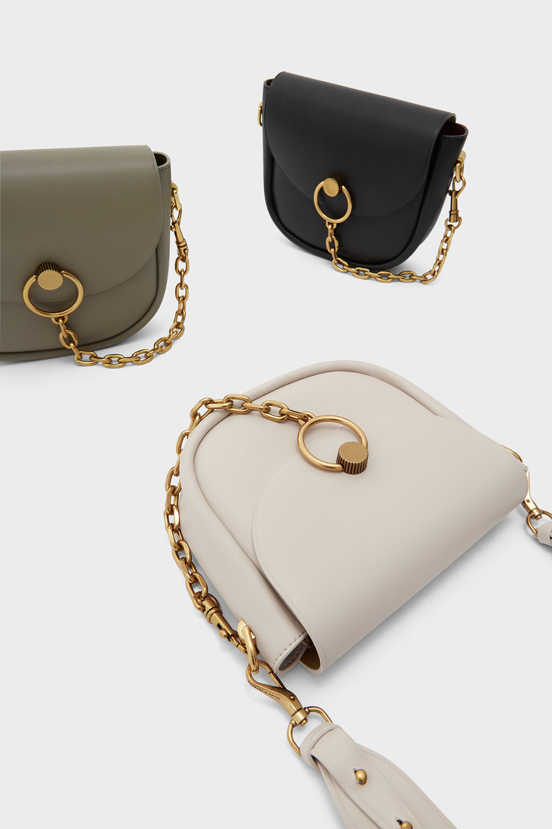 CHARLES and KEITH CK2-80270727 Túi Messenger nữ