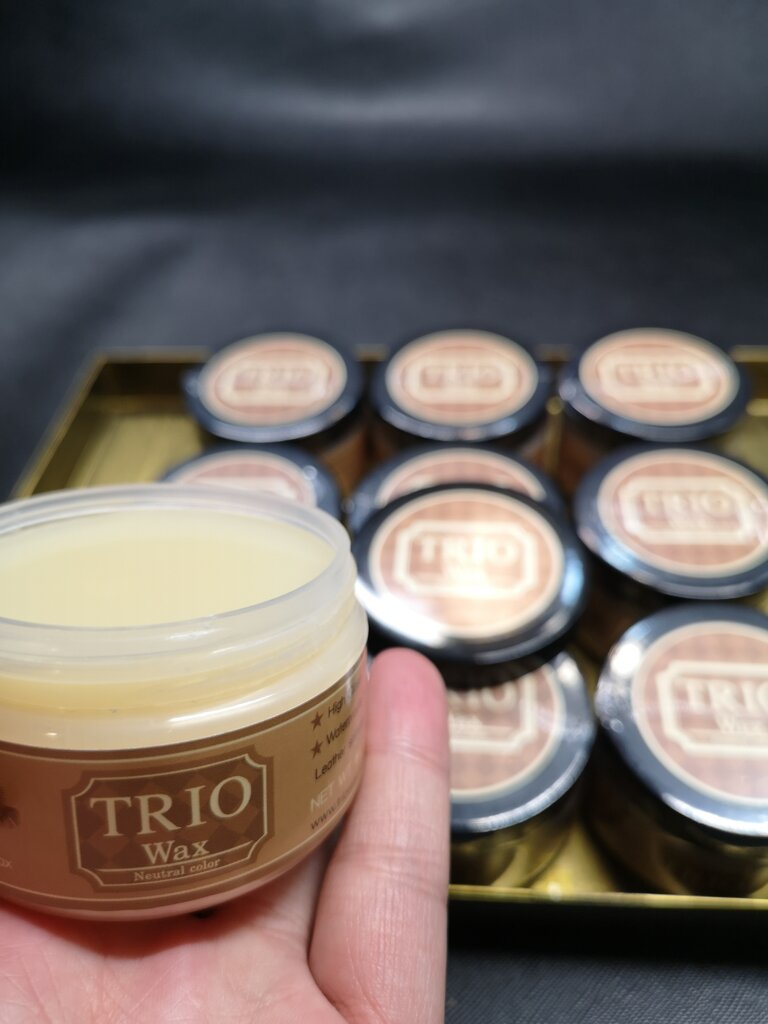 Triowax ครีมบำรุงหนัง ฟื้นฟูหนังแท้ รวม 3 อย่างในกระปุกเดียว