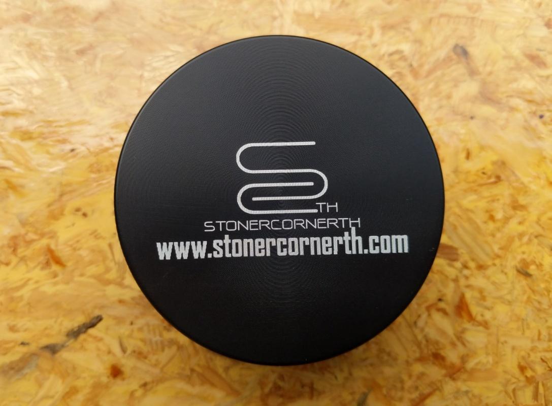 Stonercornerth Grinder ที่บด Stonercornerth 4 Layer ขนาดเส้นผ่าศูนย์กลาง 75 มม. งานอลูมินั่มคุณภาพสูง เขี้ยวบดคม อายุใช้งานนาน