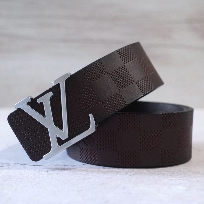 ของแท้﹉☍ เข็มขัดหลุยส์ ปั้มโลโก้บนตัวสาย ลายตารางดำ น้ำตาล LV สำหรับ ...