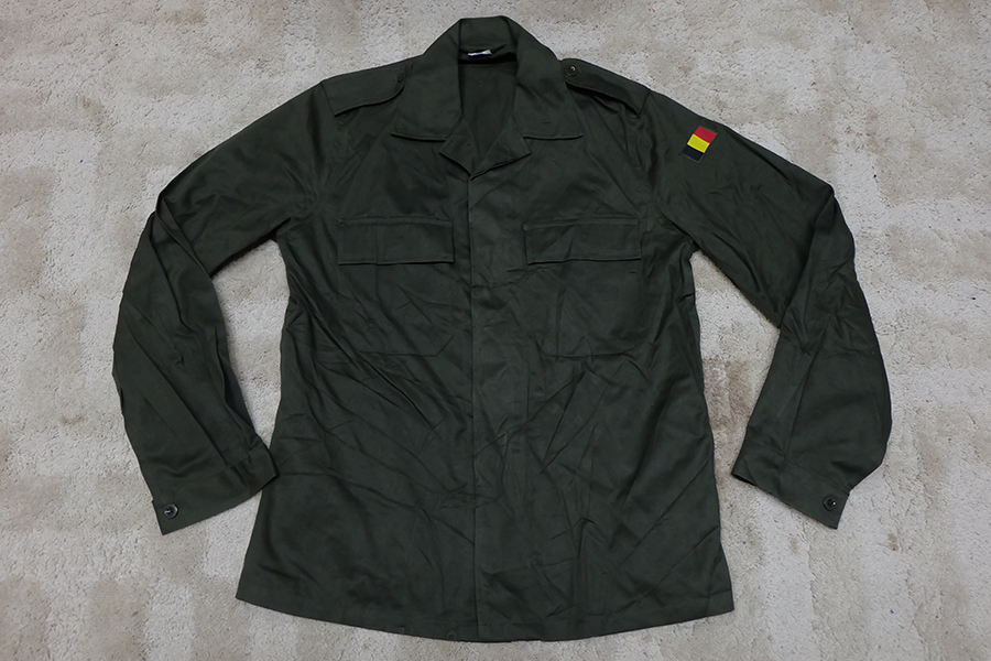 เสื้อช็อป เสื้อช่าง เสื้อช็อปช่าง​ เสื้อทำงาน เสื้อยูนิฟอร์ม​ uniform​ work​ ​shirt มือ 1 ของญี่ปุ่น ไซส์ M 50