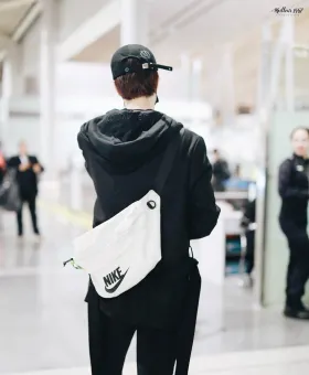 nike tech waist bag