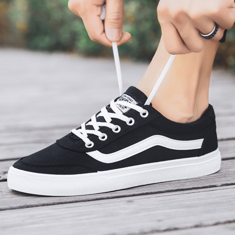 MUSTYS. ส่งเร็ว รองเท้าส้นแบนผู้ชายมีความทันสมัยและใช้งานได้หลากหลาย