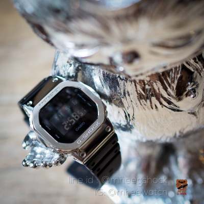 ดูภาพ G-Shock Custom DW-5600 Silve เพิ่มเติม G-Shock Custom DW-5600 Silve