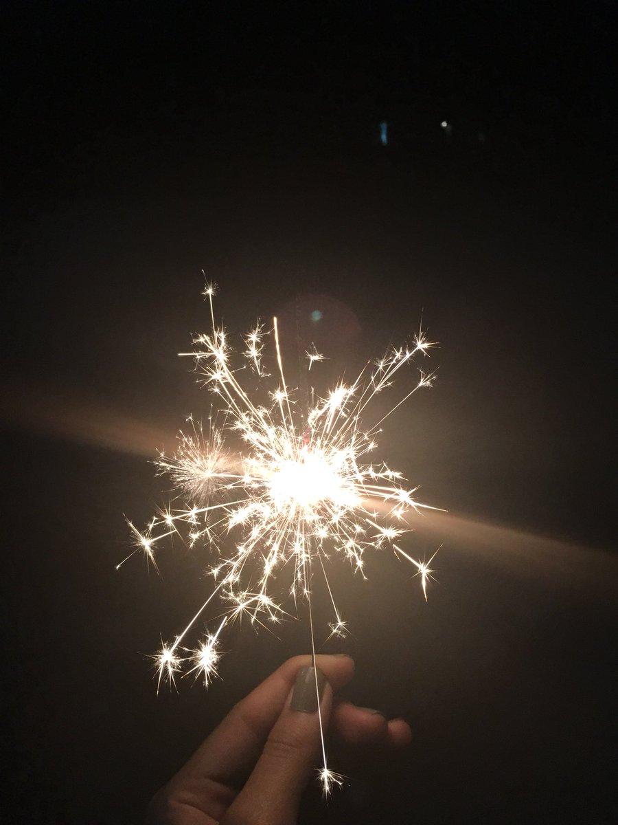 Nichatoys Fireworks ดอกไม้ไฟ ไฟเย็น ขนาดมาตรฐาน 30 วินาที 21แท่ง CE1017-8B-1