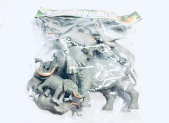 Worktoys โมเดลช้าง ช้างจำลอง ตุ๊กตาครอบครัวช้าง 7 ตัว