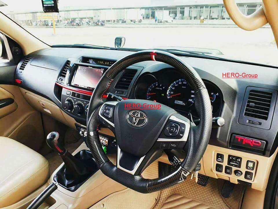 Toyota สีพ่นคอลโซนภายในดำ 201B (สีแท้โรงงาน)  ( 4กระป๋อง ) สำหรับ vios yaris altis camry fortuner vigo revo champ avanza โตโยต้า วิออส ยาริส อัลติส แคมรี่ ฟอร์จูนเนอร์ วิโก้ แชมป์ รีโว้ อแวนซ่า 201 B