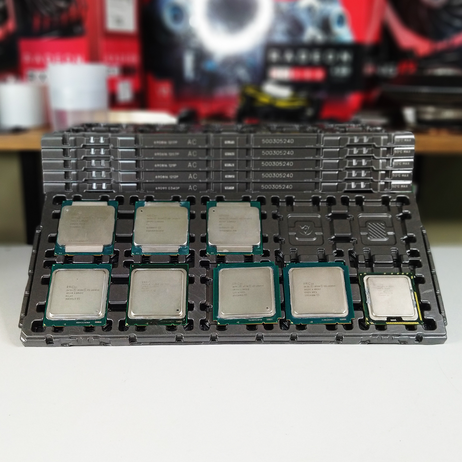 กล่องสำหรับใส่ CPU Intel Xeon Intel I7 Socket 2011 1366 1356
