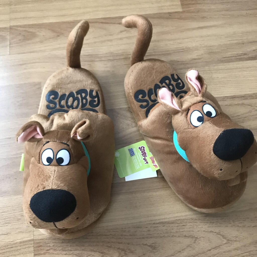 Scooby Doo รองเท้าใส่ในบ้านสคูบี้ดู ลิขสิทธิ์แท้ สำหรับผู้ใหญ่ ชายและหญิง Scooby Doo Slippers Shoes Sandal Brown Free Size