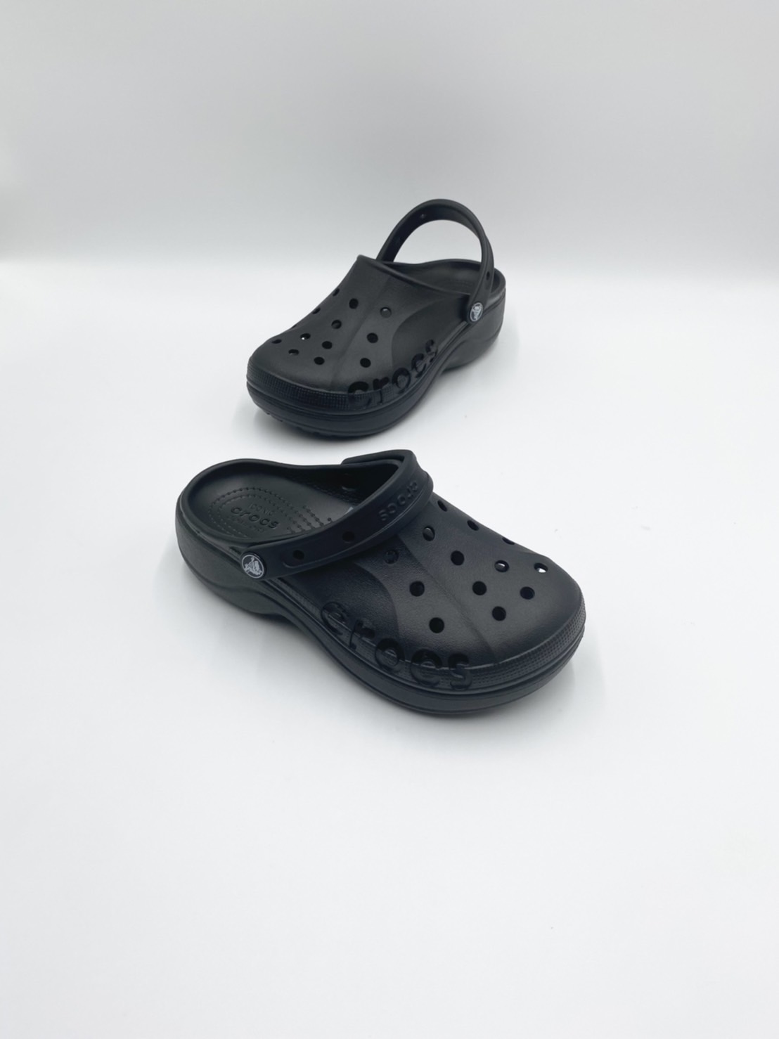 พร้อมส่ง !! รองเท้า Croc Classic Baya Clog Lazada.co.th