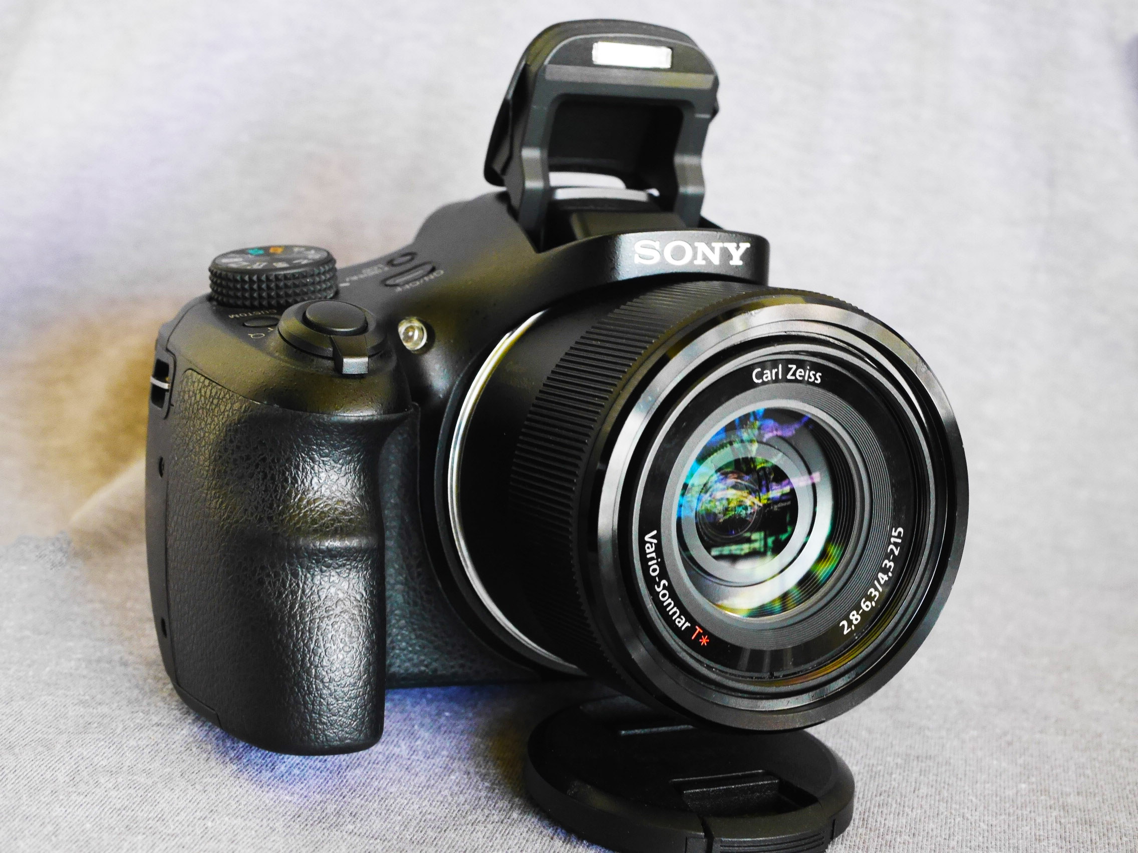 Sony HX300 20.4Mp Digital Camera with Carl Zeiss® Vario Sony HX300 20.4Mp Digital Camera with Carl Zeiss® Vario