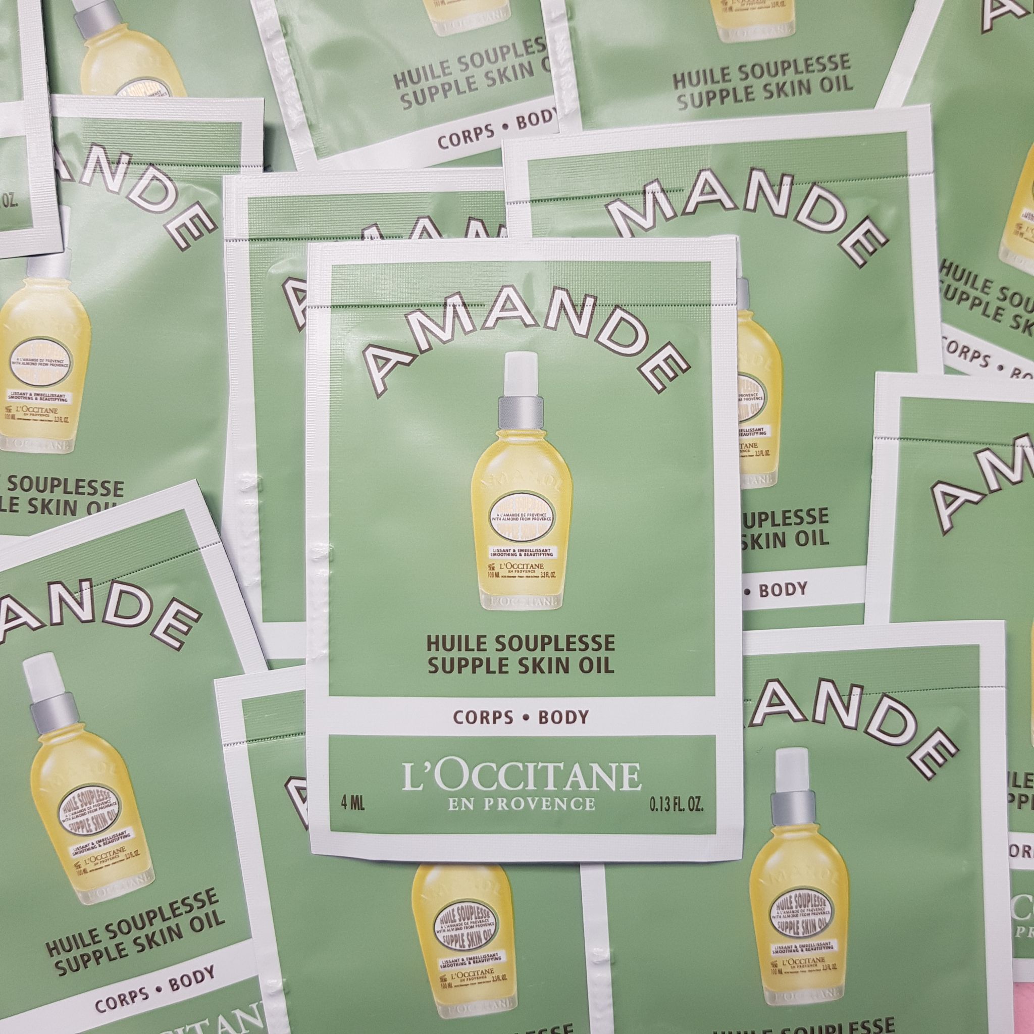 L'Occitane Almond Supple Skin Oil 4 ml. ฟื้นบำรุงให้ผิวกระชับและนุ่ม