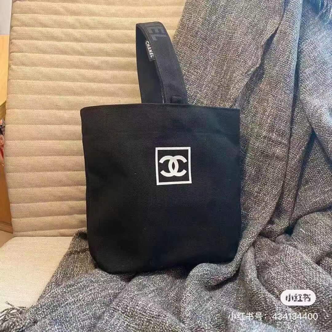 โปรโมชั่นกระเป๋าสุดน่ารักกที่กำลังมาในตอนนี้ รีบซื้อกันเร็ววว มีสองแบบน้าา!!!Chanel