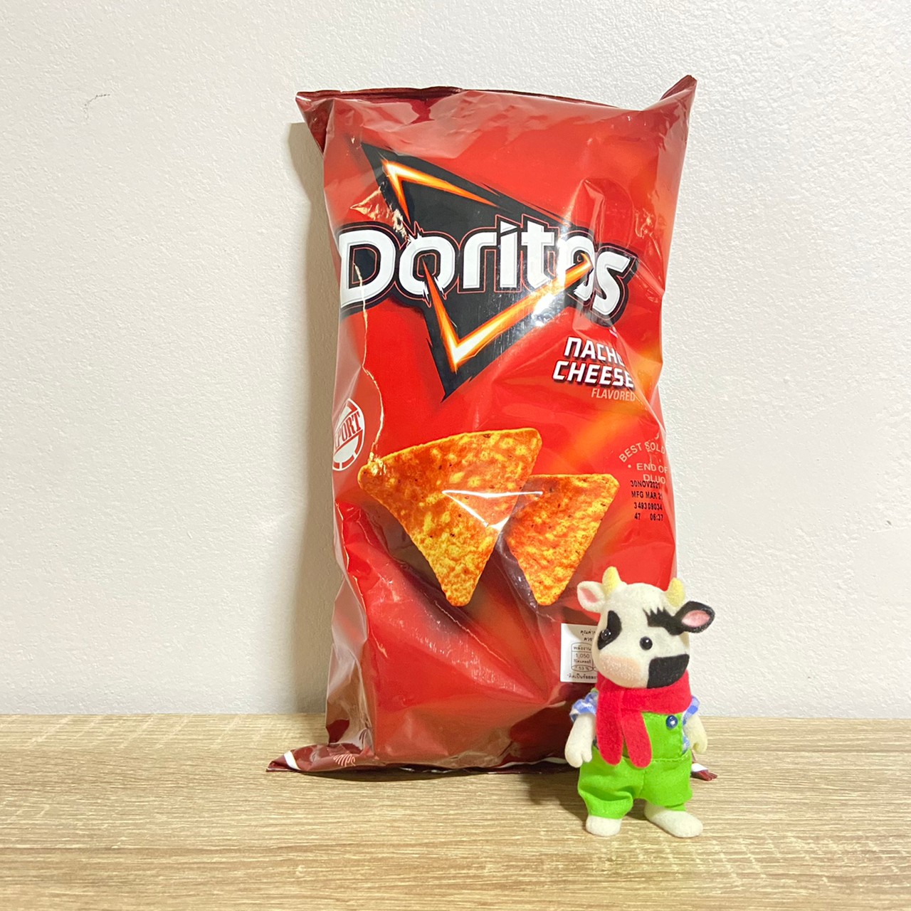 Doritos Nacho Cheese , Chilli Heat wave Tortilla Chips Doritos USA โดริ ...