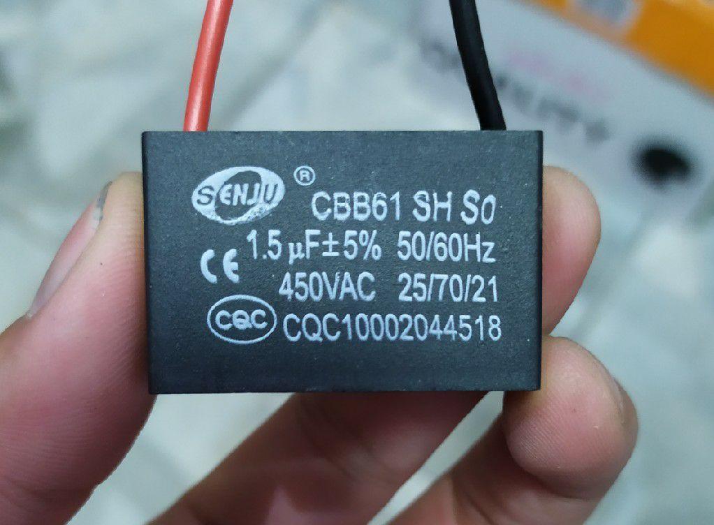 คาปาซิเตอร์พัดลม hatari ขนาด 1.5uF 450V มีสาย  พร้อมท่อหด คาปา แคปพัดลม capacitor