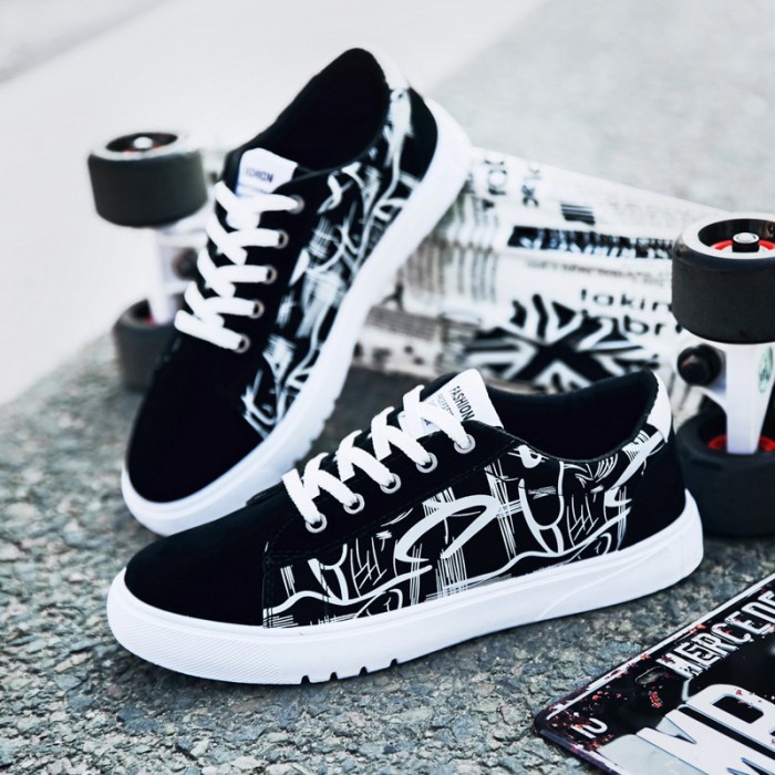 Vans x 2024 bape shark ราคา