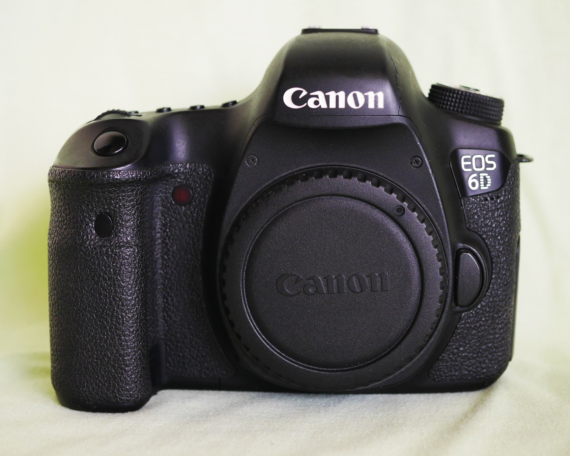 Canon EOS 6D Wi-Fi GPS Full-Frame Black Body Digital SLR Camera Full Frame DSLR, 6D (WG) DS126401