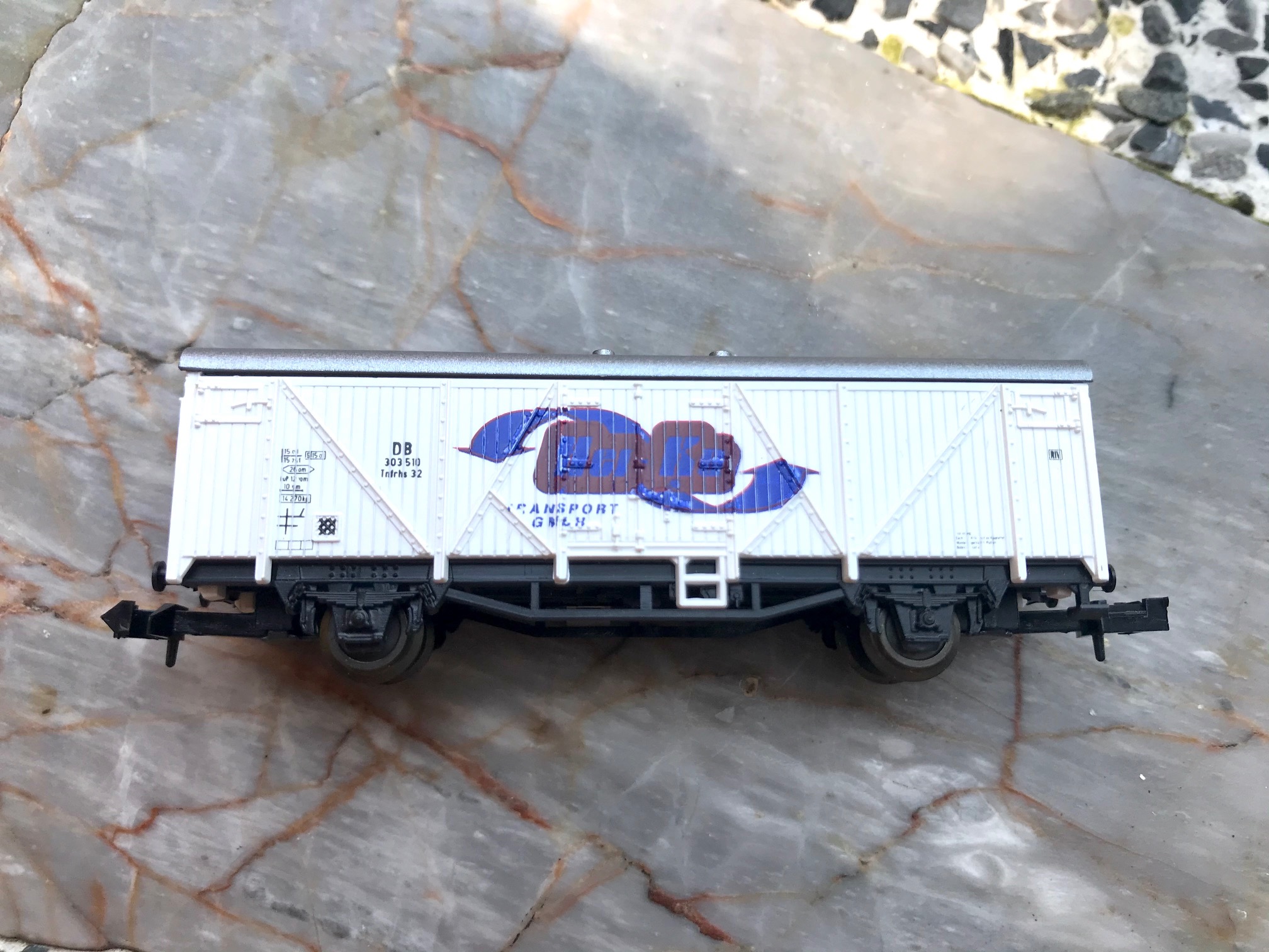 N Scale Fleischmann Container Wagon, No 8326 as new.